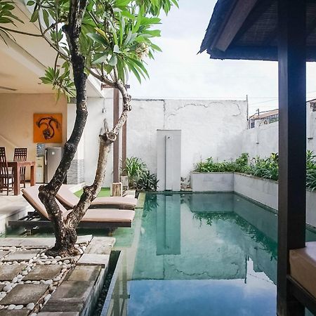 Queen Rose Villa & Spa Jimbaran Exterior foto