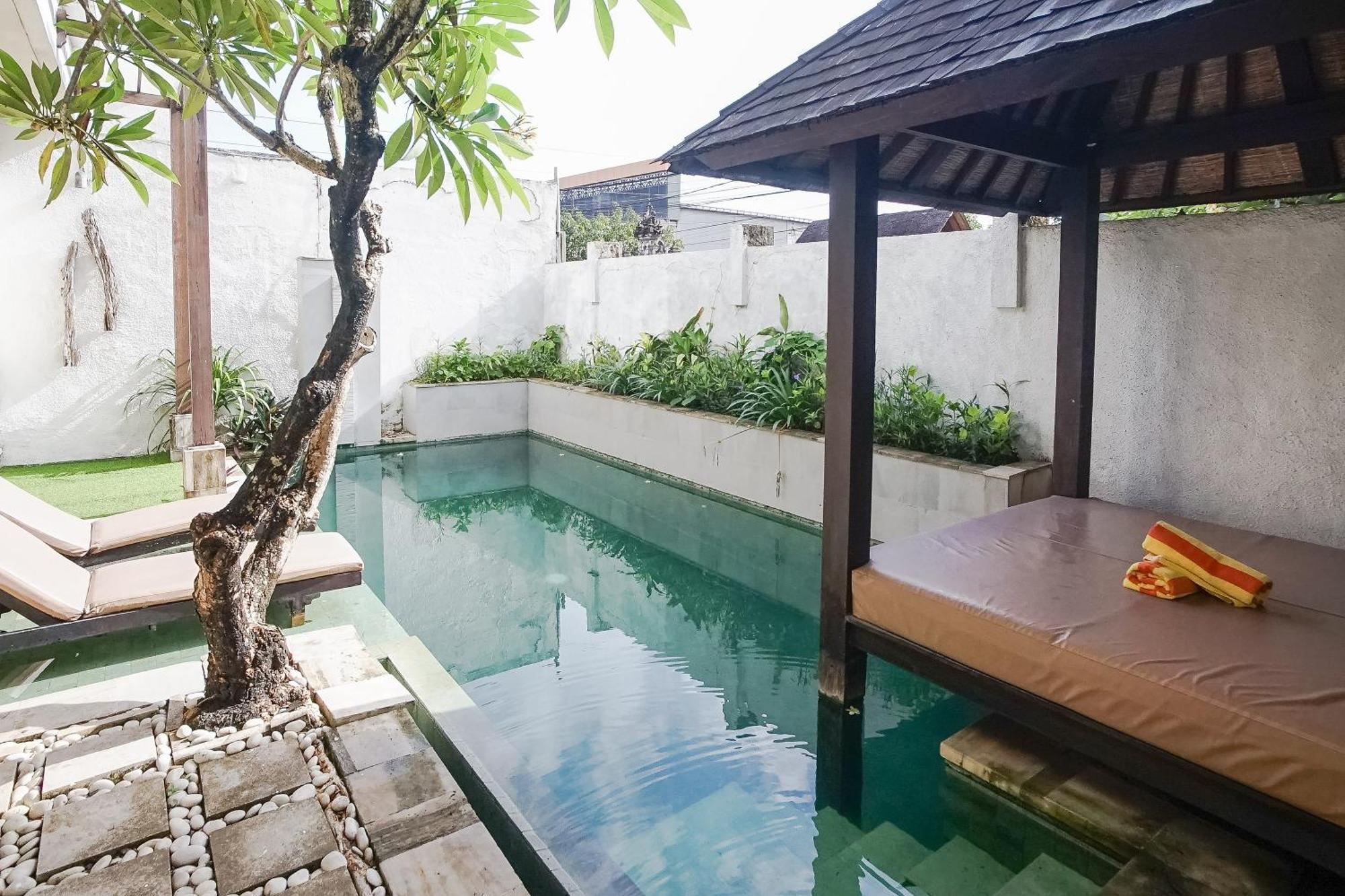 Queen Rose Villa & Spa Jimbaran Exterior foto