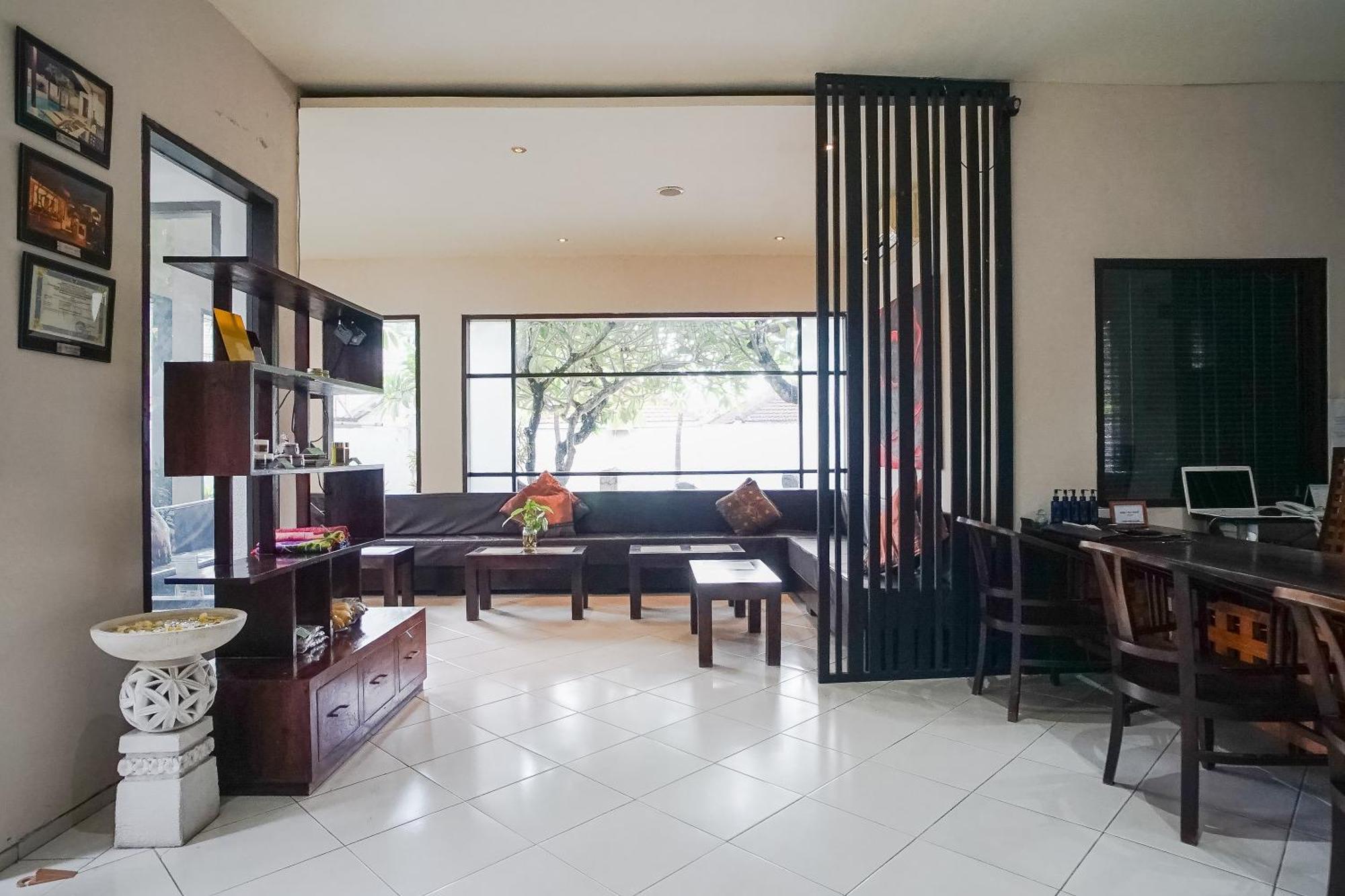 Queen Rose Villa & Spa Jimbaran Exterior foto